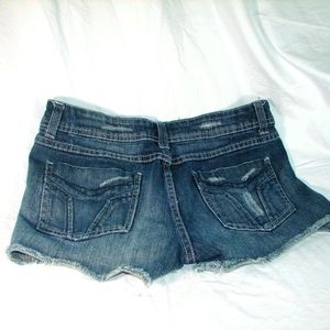 Miley Cyrus Sz 11 Cut Off Distressed Jean Shorts